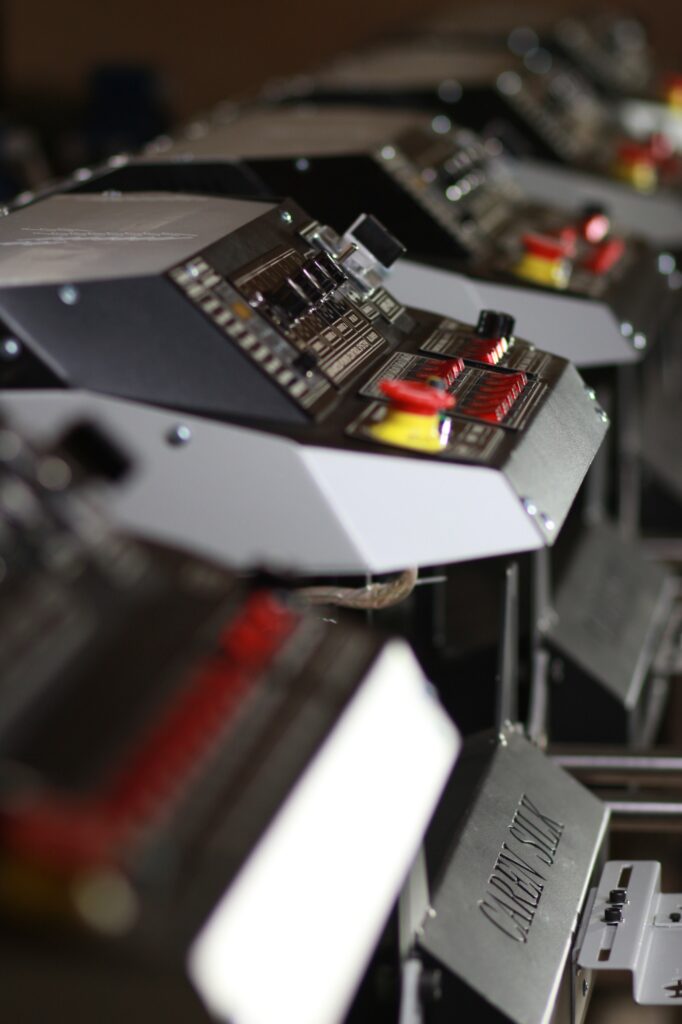 رازهای پنهان فلشهای بازار که هیچکس به شما نمیگوید — و چرا فقط یک مدل میتواند کارگاه شما را نجات دهد؟ رازهای پنهان فلشهای بازار که هیچکس به شما نمیگوید — و چرا فقط یک مدل میتواند کارگاه شما را نجات دهد؟